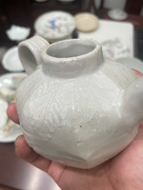 古玩陶瓷宋代·青白釉印樹葉紋壺 真品鑒賞圖