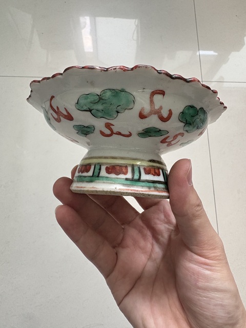 古玩陶瓷五彩龍紋高足盤真品鑒賞圖