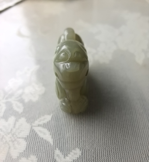 古玩玉器和田玉獸真品鑒賞圖