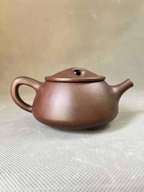 古玩雜項(xiàng)紫砂壺拍賣,當(dāng)前價(jià)格1480元