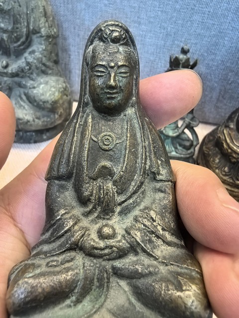 古玩銅器觀音造像真品鑒賞圖
