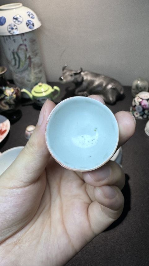 古玩陶瓷粉彩臥足杯真品鑒賞圖