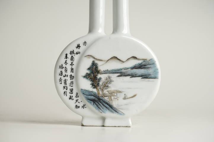 古玩陶瓷民國·粉彩山水人物詩文雙聯瓶真品鑒賞圖