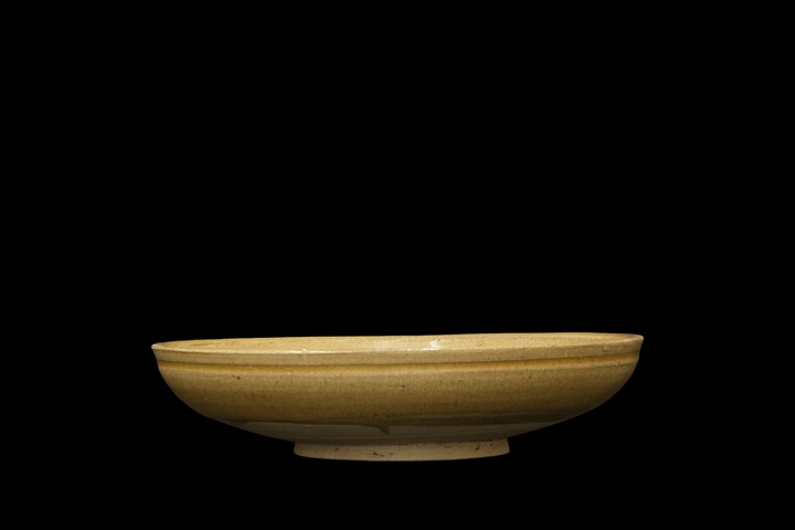 古玩陶瓷青釉印花盤真品鑒賞圖