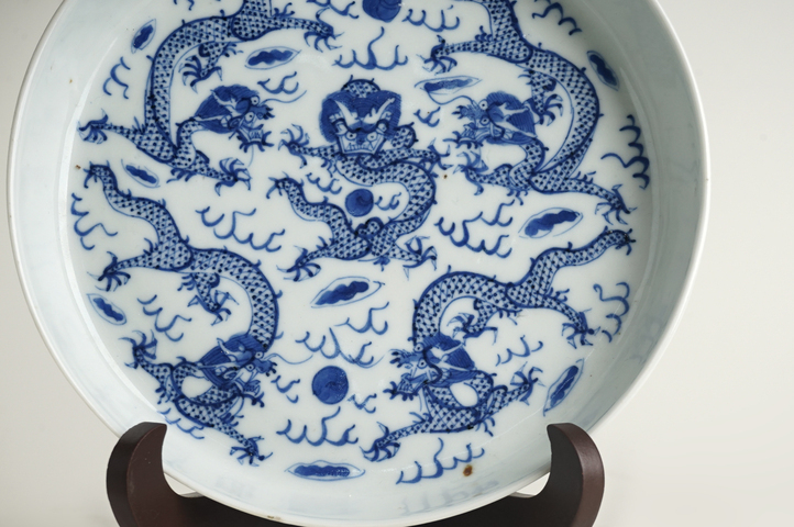 古玩陶瓷清晚期·青花五龍鬧海紋鏜鑼洗真品鑒賞圖