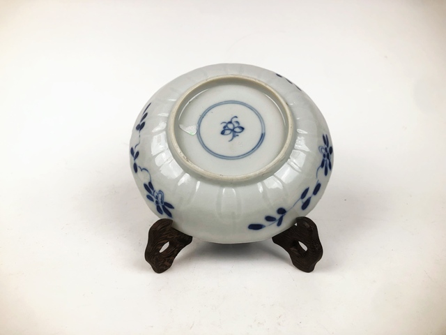 古玩陶瓷清光緒·青花花卉紋花口盤拍賣,當前價格0元