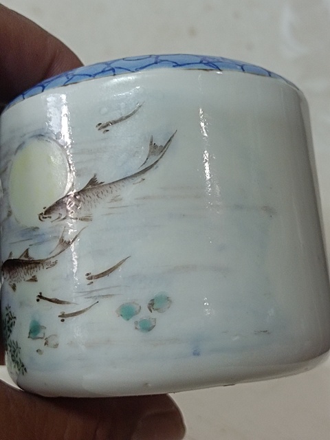 古玩陶瓷魚藻紋水盂真品鑒賞圖
