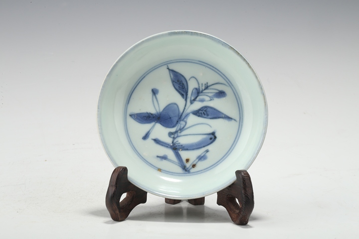 古玩陶瓷明晚·青花花鳥紋小盤真品鑒賞圖