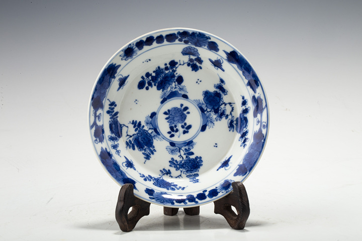 古玩陶瓷晚清·青花花卉紋小盤拍賣，當前價格472元