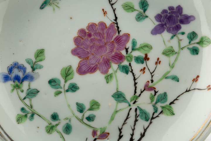 古玩陶瓷民國(guó)·粉彩花卉紋小盤(pán)真品鑒賞圖