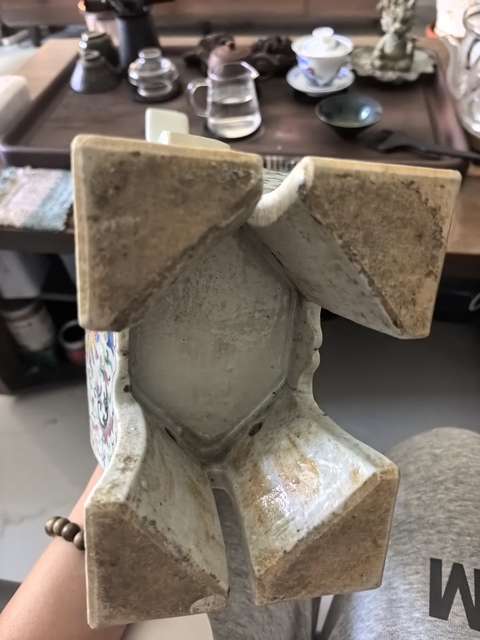 古玩陶瓷花卉紋粉彩香爐真品鑒賞圖