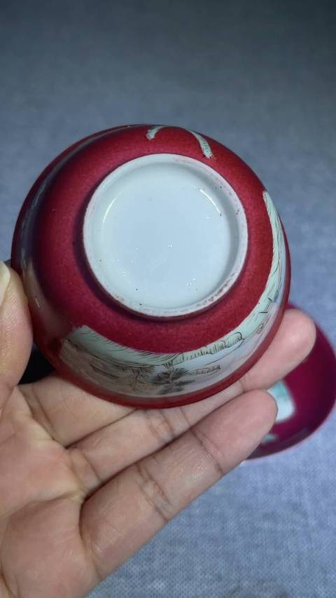 古玩陶瓷胭脂紅開光青綠山水彩山水紋杯盤真品鑒賞圖