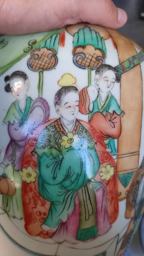 古玩陶瓷人物紋冬瓜罐真品鑒賞圖