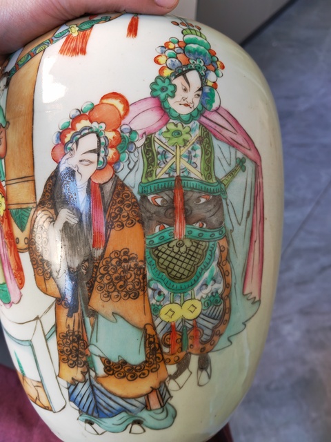 古玩陶瓷人物紋冬瓜罐真品鑒賞圖