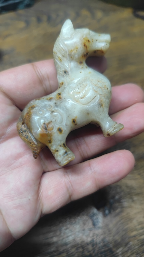 古玩玉器仿古做舊玉馬真品鑒賞圖