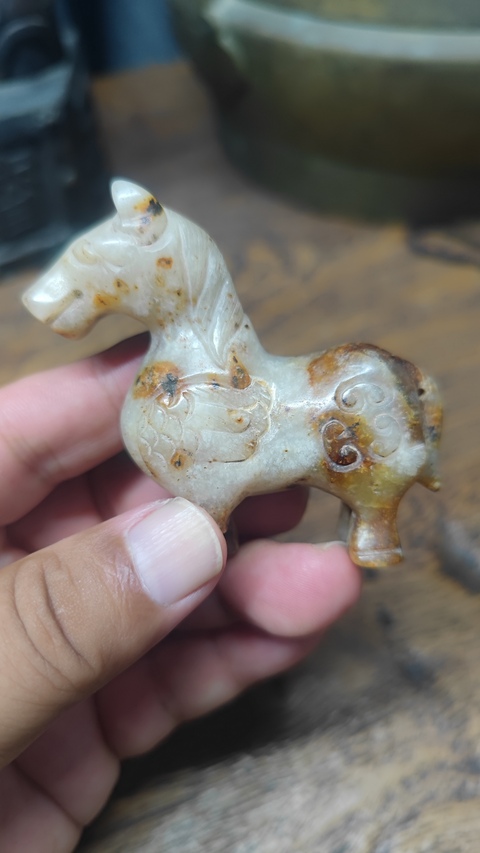 古玩玉器仿古做舊玉馬真品鑒賞圖