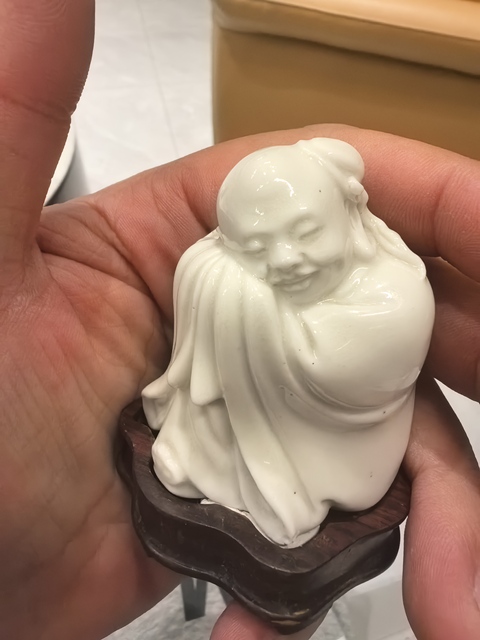 古玩陶瓷白釉人物塑像真品鑒賞圖