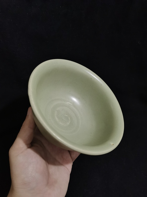 古玩陶瓷龍泉青瓷茶碗真品鑒賞圖
