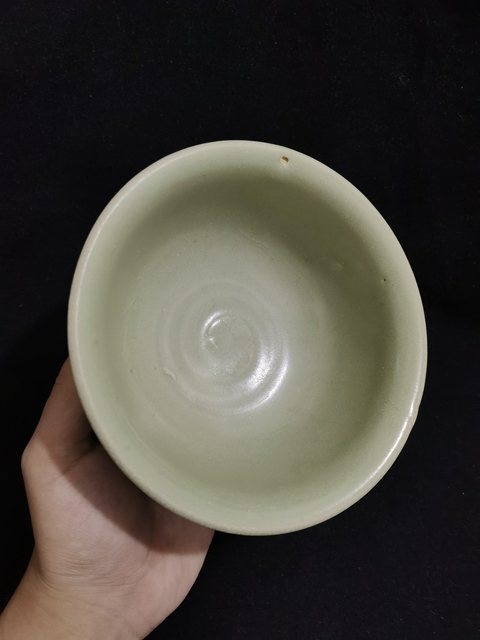古玩陶瓷龍泉青瓷茶碗真品鑒賞圖