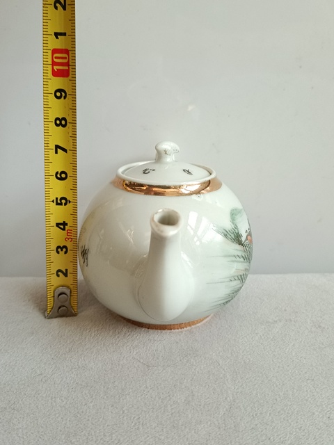 古玩陶瓷淺降彩山水紋茶壺拍賣,當前價格580元