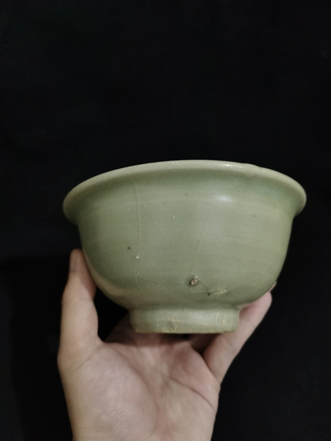 古玩陶瓷【釉色漂亮】元代龍泉青瓷茶碗拍賣,當前價格0元