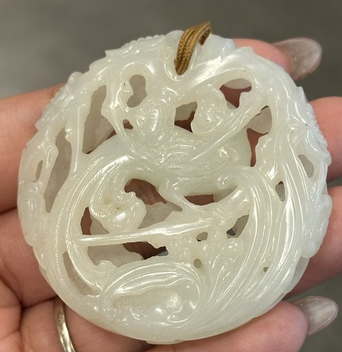 古玩玉器當代鏤雕喜鵲登梅真品鑒賞圖