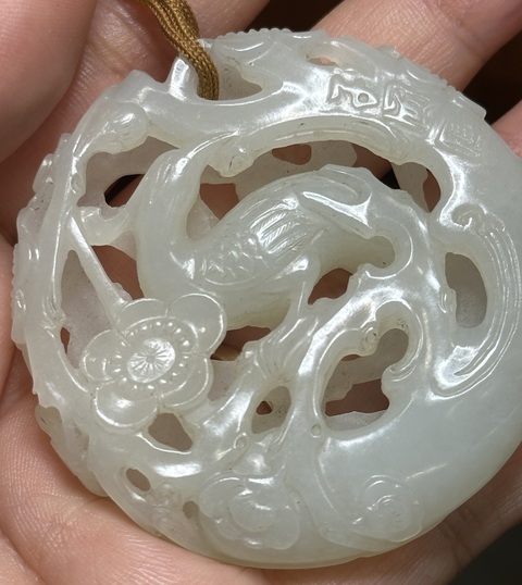 古玩玉器當代鏤雕喜鵲登梅真品鑒賞圖
