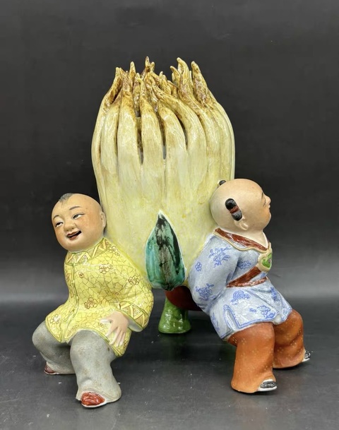 古玩陶瓷童子獻壽擺件真品鑒賞圖