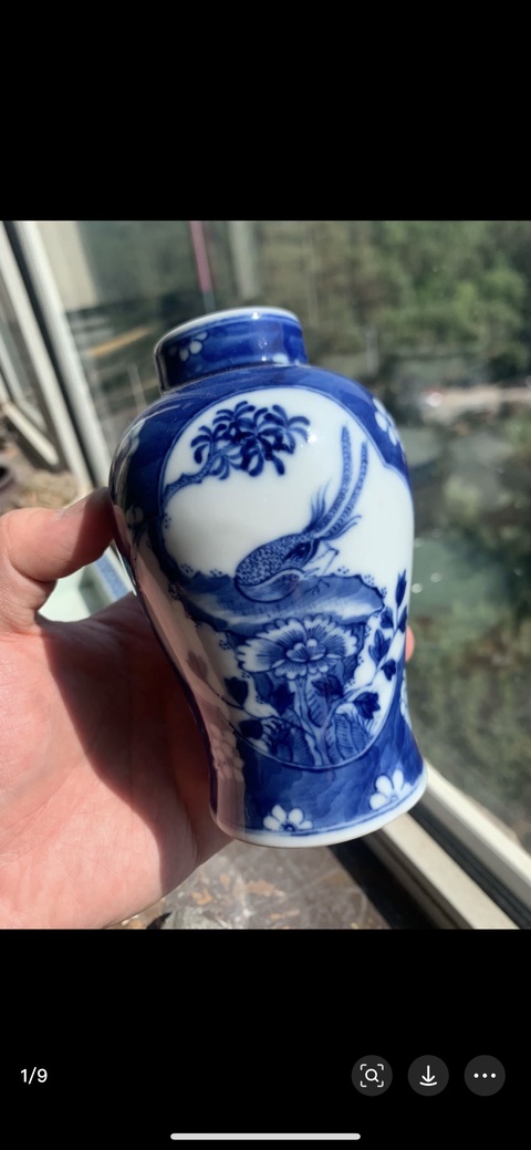 古玩陶瓷花鳥紋青花瓶真品鑒賞圖