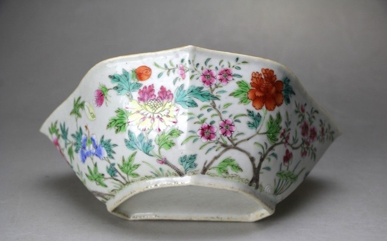 古玩陶瓷福在眼前花卉紋粉彩角碗真品鑒賞圖