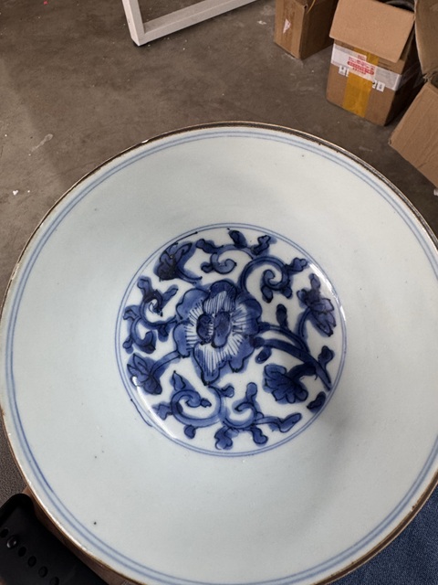 古玩陶瓷青花花卉紋茶碗真品鑒賞圖