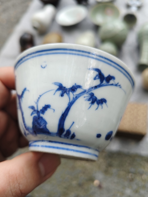 古玩陶瓷青花歲寒三友仰鐘杯真品鑒賞圖