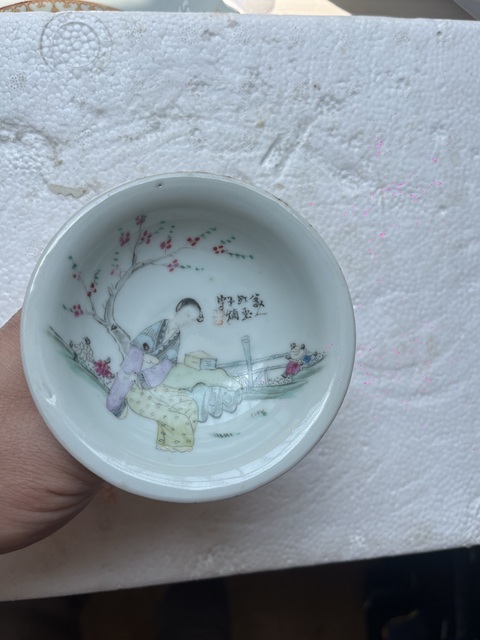 古玩陶瓷粉彩桃花仕女圖高足盤真品鑒賞圖
