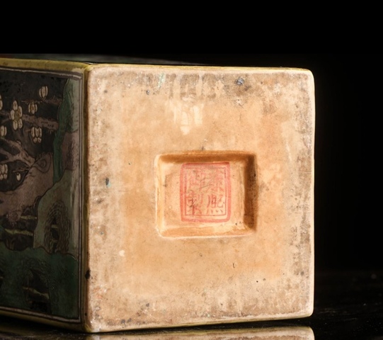 古玩陶瓷五彩棒槌瓶真品鑒賞圖