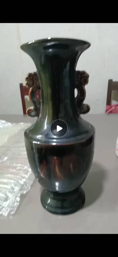 古玩陶瓷雙耳瓶真品鑒賞圖