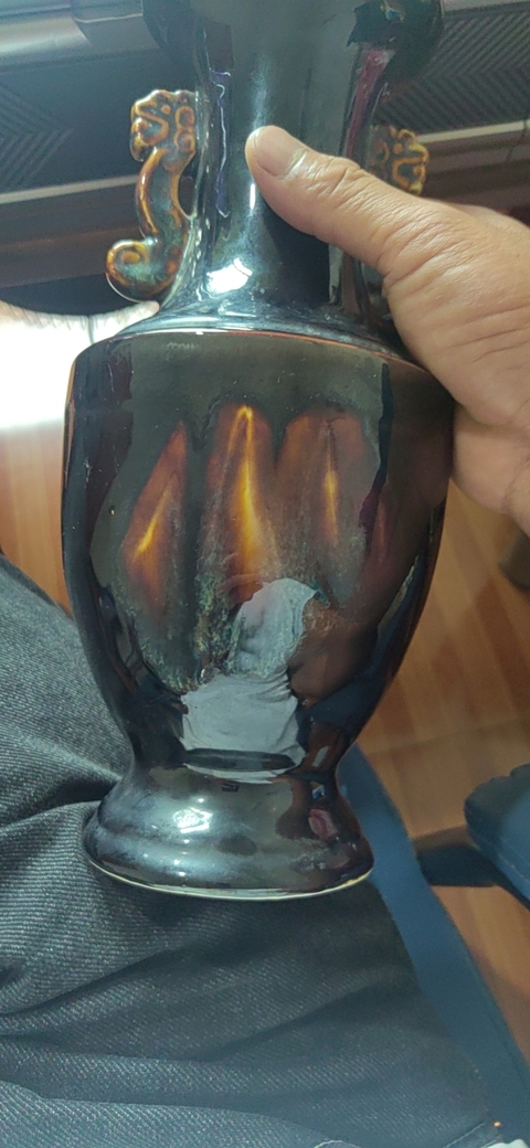 古玩陶瓷雙耳瓶真品鑒賞圖