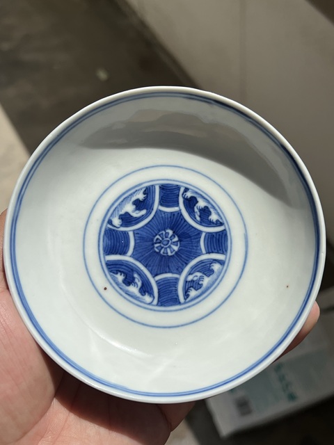 古玩陶瓷青花花卉紋蓋碗真品鑒賞圖