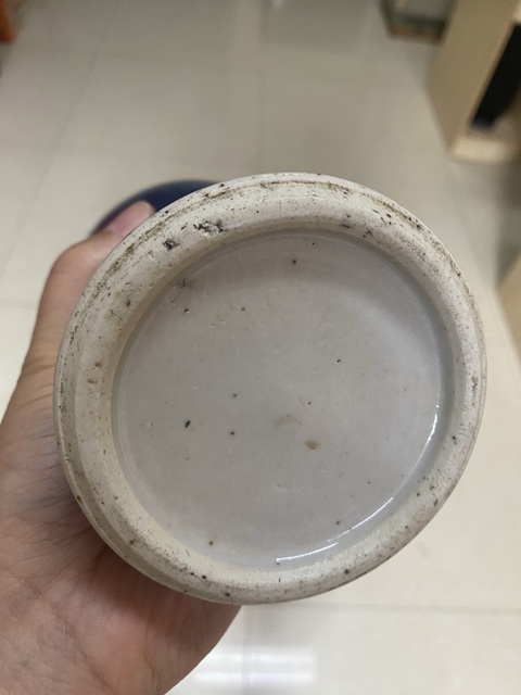 古玩陶瓷灑藍釉雞腿瓶真品鑒賞圖