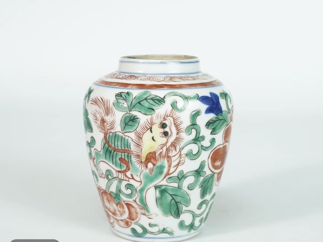 古玩陶瓷青花加彩罐真品鑒賞圖