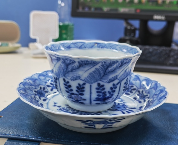 古玩陶瓷青花杯盤真品鑒賞圖