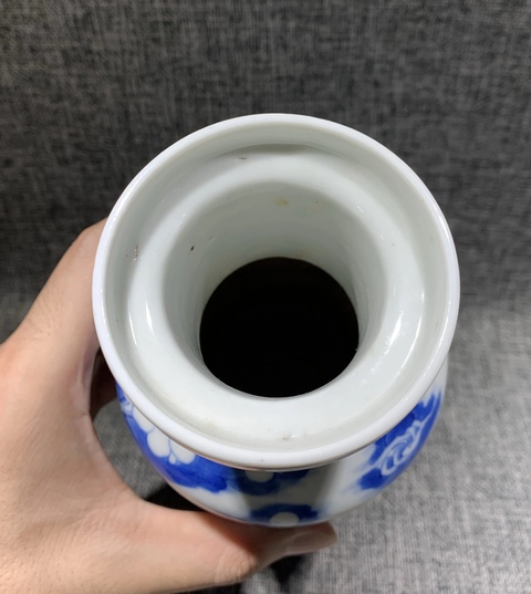 古玩陶瓷青花月影梅棒槌瓶真品鑒賞圖