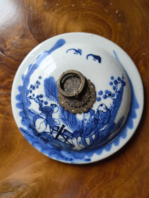 古玩陶瓷晚清人物青花罐蓋拍賣，當(dāng)前價(jià)格299元