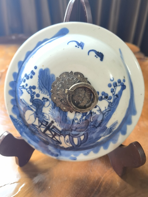 古玩陶瓷晚清人物青花罐蓋拍賣，當(dāng)前價(jià)格299元
