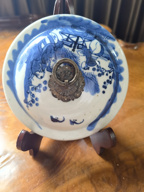 古玩陶瓷晚清人物青花罐蓋拍賣，當(dāng)前價(jià)格299元