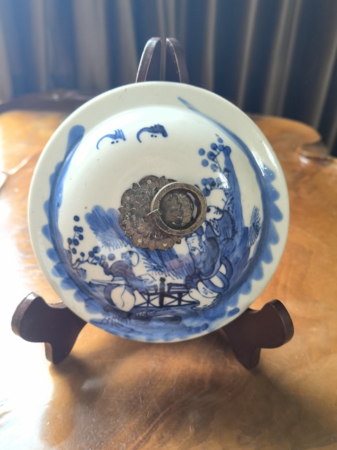 古玩陶瓷晚清人物青花罐蓋拍賣，當(dāng)前價(jià)格299元