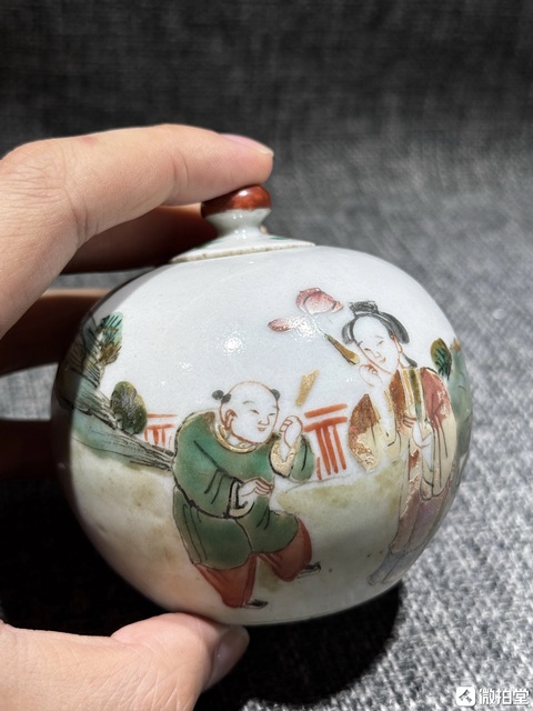 古玩陶瓷粉彩人物蓋罐真品鑒賞圖