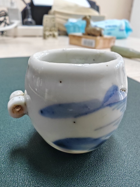 古玩陶瓷山水紋青花鳥食罐真品鑒賞圖