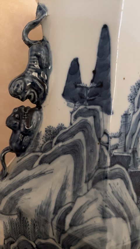 古玩陶瓷山水詩紋雙對獅耳六方瓶真品鑒賞圖