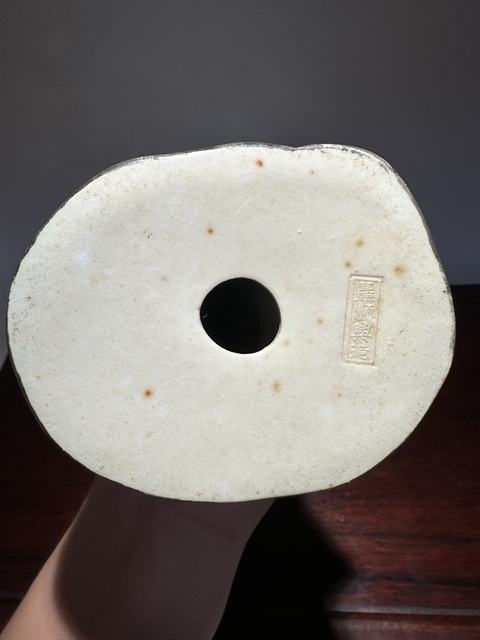 古玩陶瓷白釉觀音瓷像真品鑒賞圖