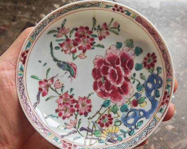 古玩陶瓷粉彩花鳥紋盤真品鑒賞圖